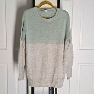 Gap ladies pullover sweater NWOT